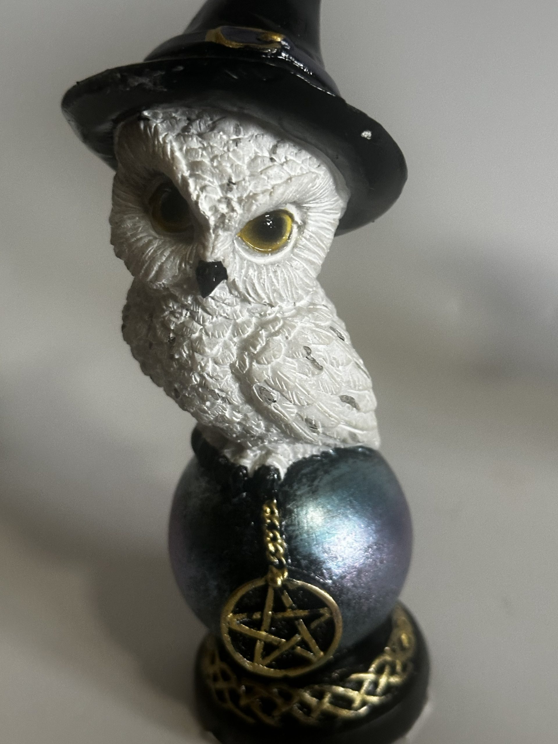 PACK 2 Figuras Sabio Búho Mágico con Orbe Iridiscente - Imagen 2